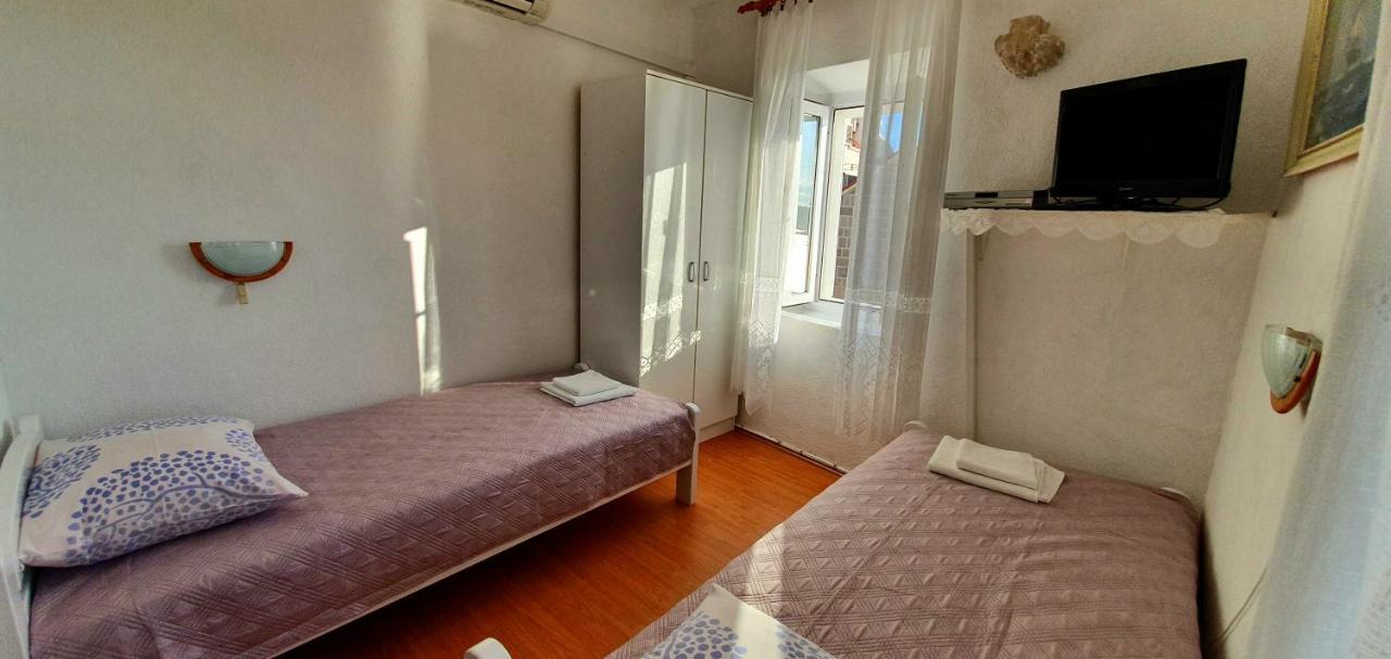 Apartments - 3 A Beautiful Apartment With A Sea View Hvar Town Extérieur photo