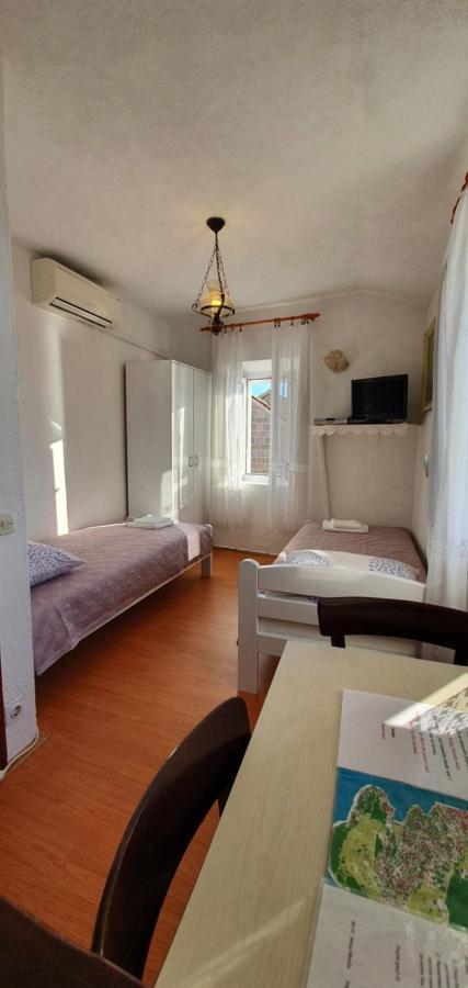 Apartments - 3 A Beautiful Apartment With A Sea View Hvar Town Extérieur photo